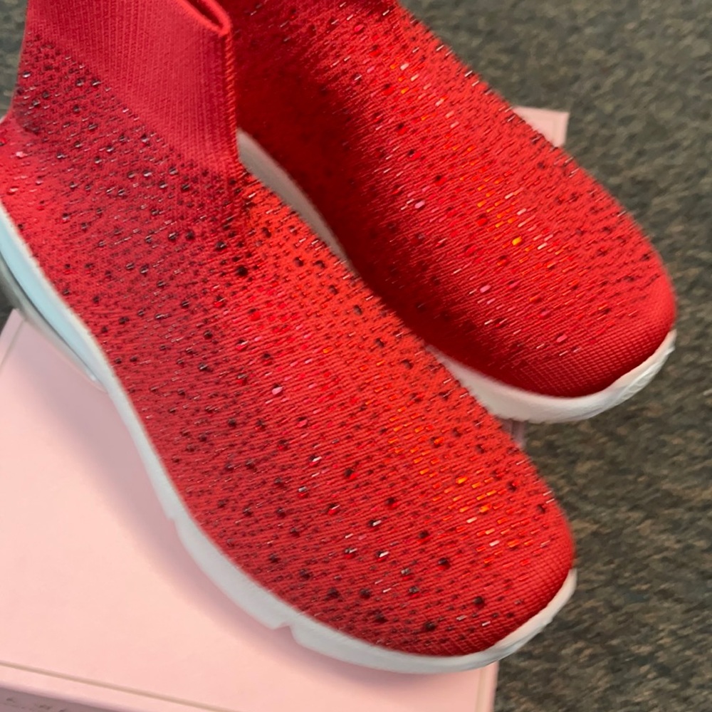 Red Pull on Sneakers